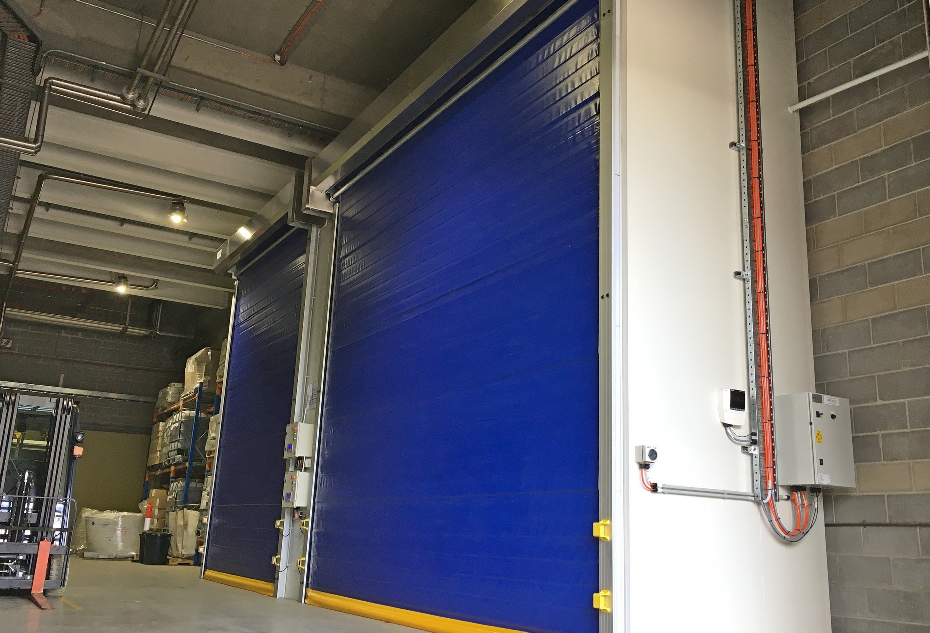 Coldsaver rapid roll door for chiller enclosure DMF
